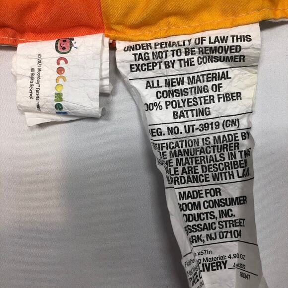 CoComelon Toddler Bedding Set – Reversible Comforter & Sheets - Picture 13 of 16